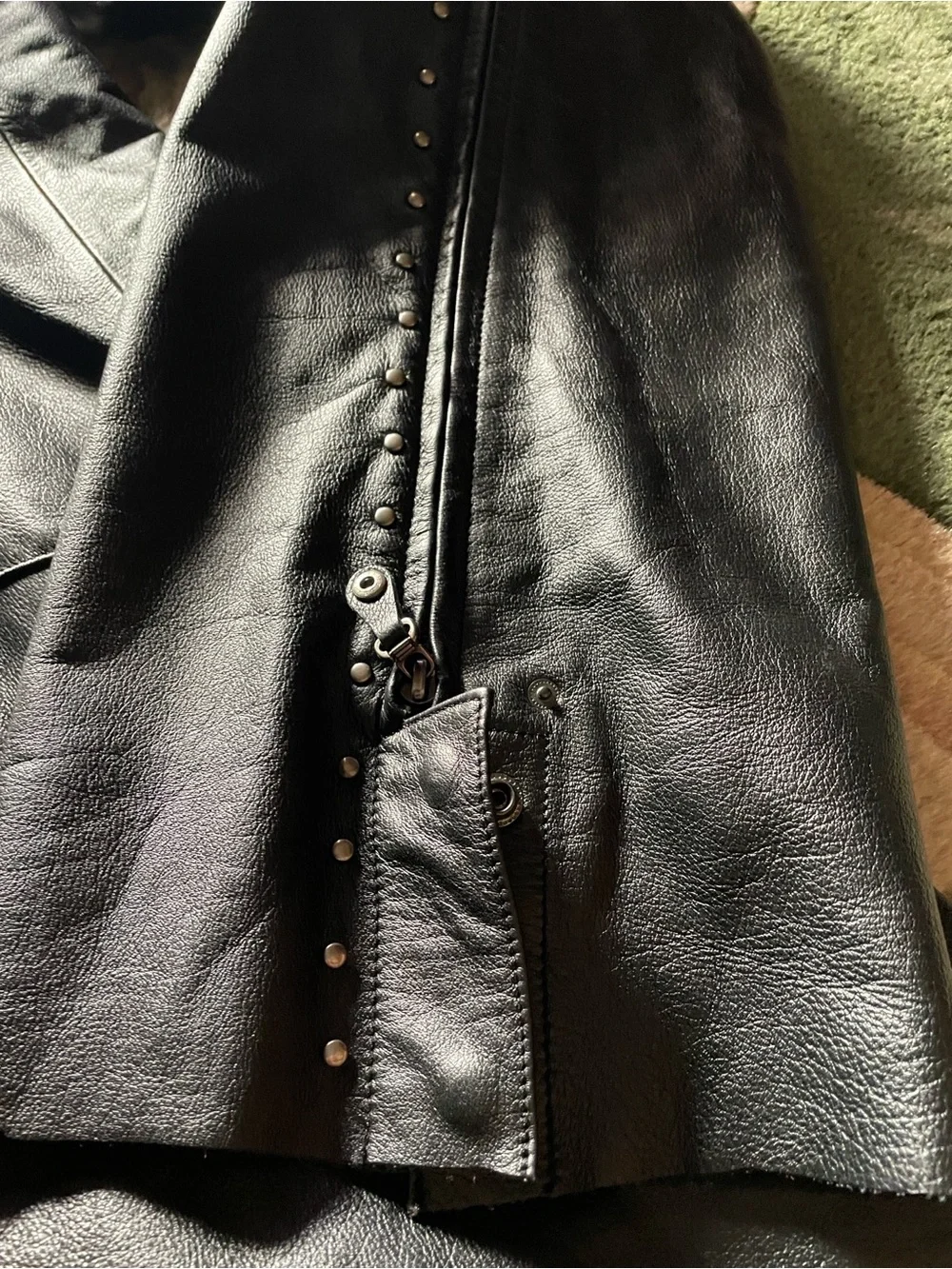 Harley-Davidson WOMEN’S Large Black Leather CHAPS w/ Studded Waistband